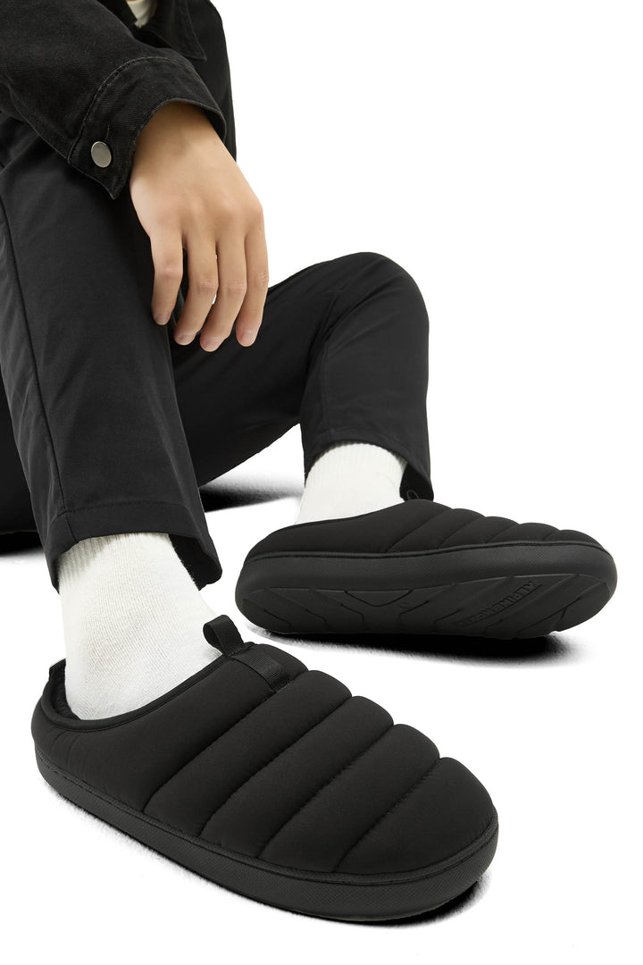 INSULATED PUFFER SLIPPERS, BLACK